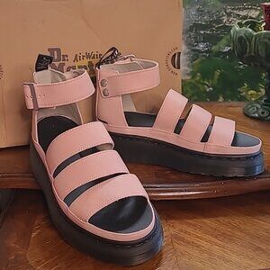 New in box! Dr Martens Clarissa II Quad Womens 8 pink leather platform sandal